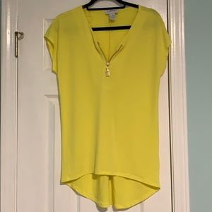 Yellow top size small never worn